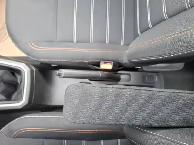 Dacia Sandero eco-g 100 — photo 14