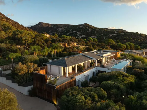 Villa 6 pièces 650 m²