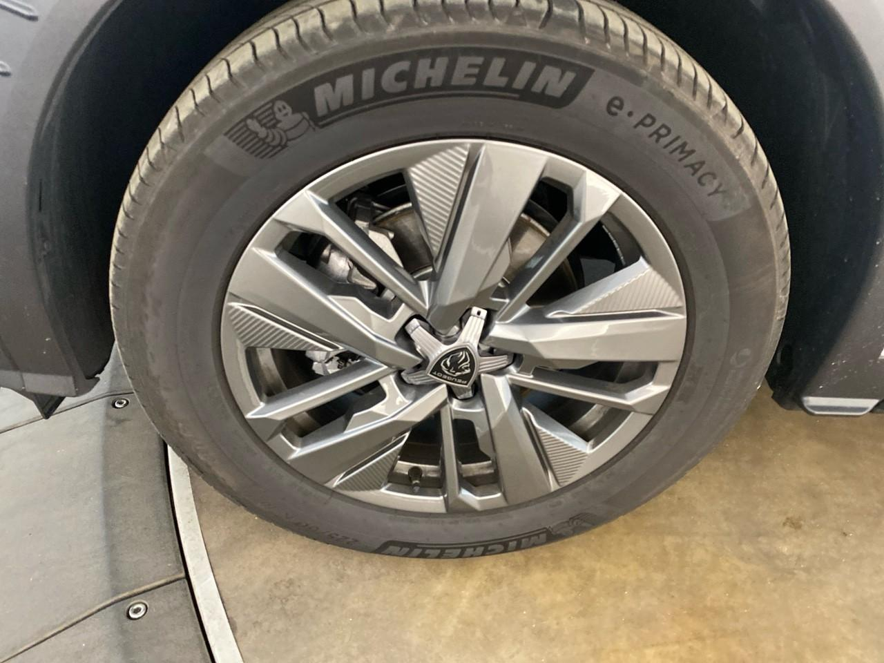Peugeot 5008 hybrid 145 ch e-dcs6 allure — photo 11