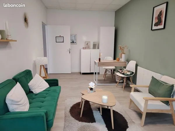 Bureau et espace de travail Vente Le Mans 123m² 210000€