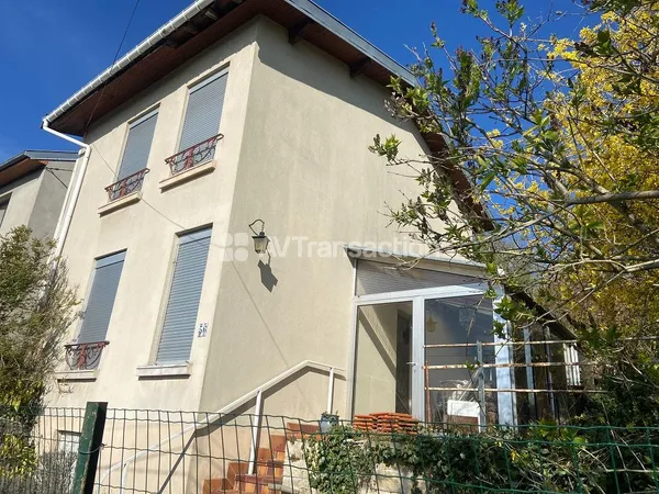 Maison de 75m2 avec veranda et grand verger