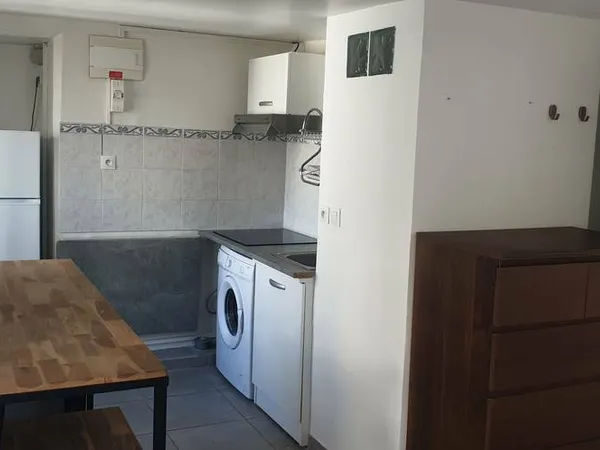 Studio 1 pièce 19 m²