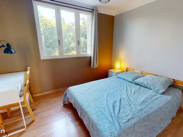 Chambre 4 pièces 66 m²