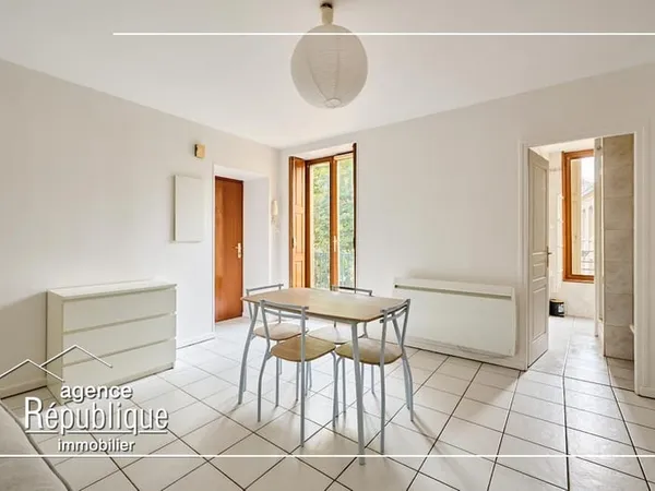 Studio 1 pièce 20 m²