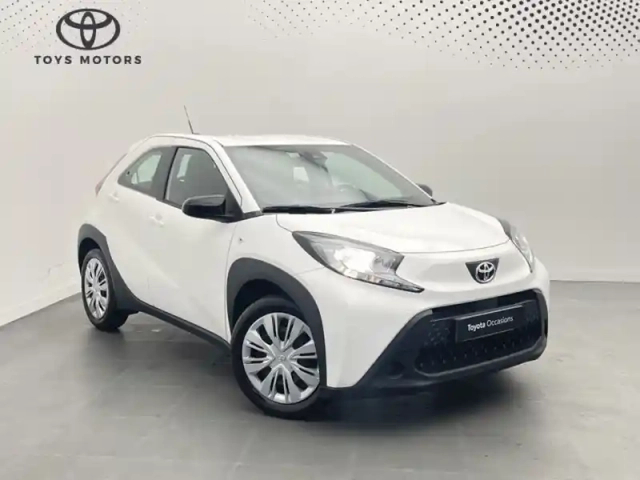 Toyota Aygo 1.0 s-cvt 72 dynamic — photo 4