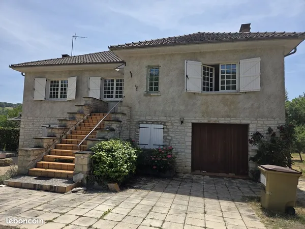Maison 10 pièces 250 m²