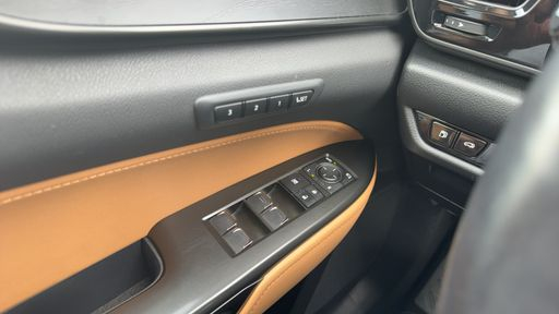 Lexus NX 450h+ 2.5 VVT-i 309 Plug in Hybrid CVT - Executive – 2022 – 73653 km – Hybride rechargeable – Boîte Automatique — photo 6