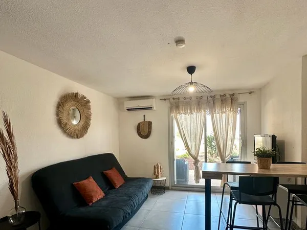 Cap d'agde - studio cabine meublé avec jardin - disponible à partir de septembre