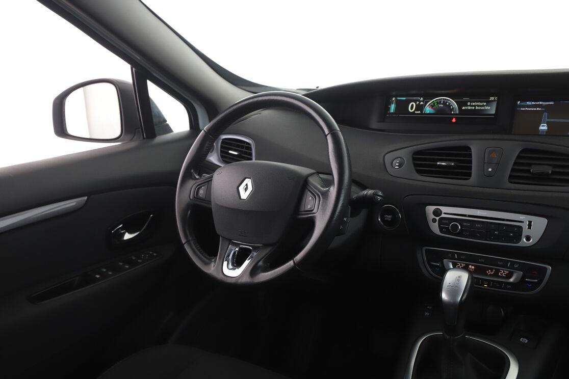 Renault Scenic 1.5 dCi Limited EDC — photo 12