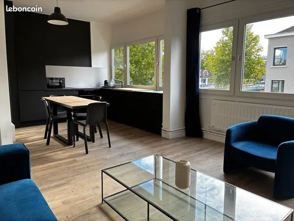 Joli et lumineux T3 meublé de 65 m² à louer au coeur de Marcq-en-Baroeul, au pied du tram Buisson