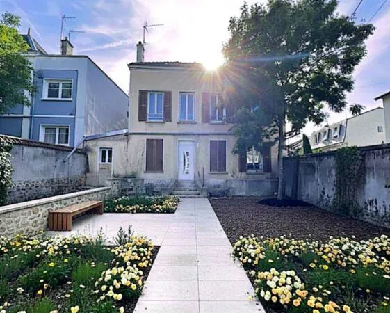 Studio 1 pièce 12 m²