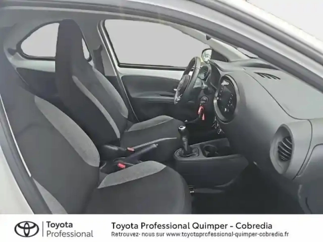 Toyota Aygo X 1.0 vvt-i 72ch dynamic my23 — photo 6