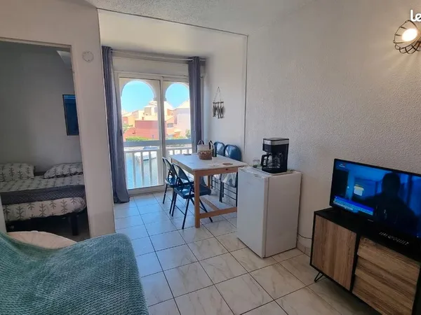 T2 cabine spacieux lumineux, parking privé, loggia vue l'eau,