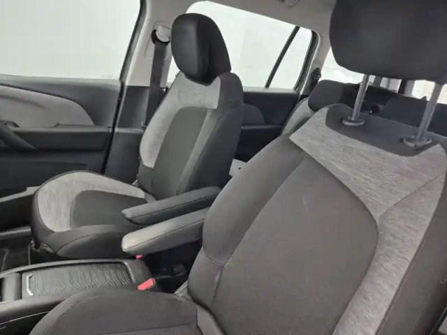 Citroën C4 grand  spacetourer bluehdi 130 s&amp;s eat8 — photo 17