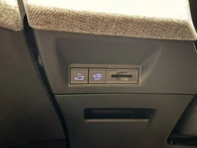 Peugeot 3008 hybrid 145 e-dcs6 — photo 142