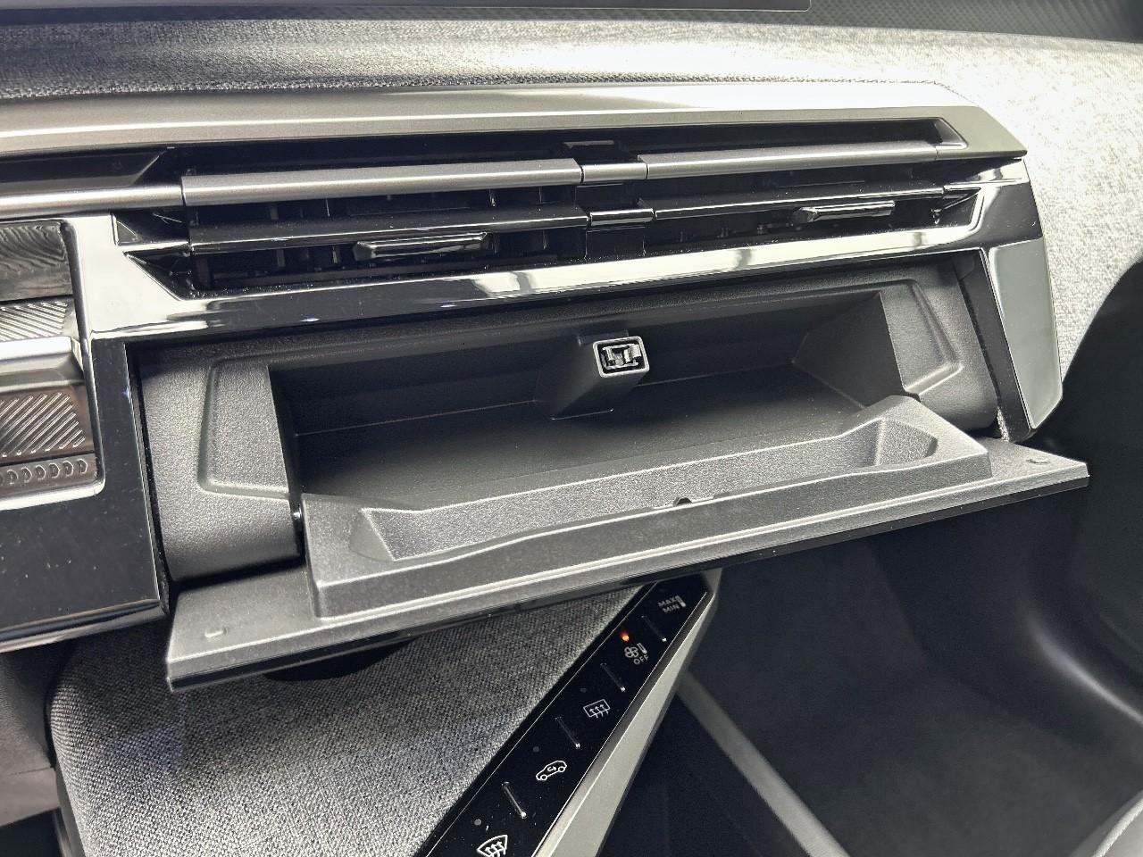 Peugeot 3008 hybrid 145 e-dcs6 allure — photo 23