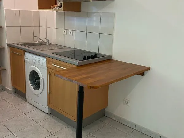 Appartement Location Saint-Denis 1p 25m² 550€
