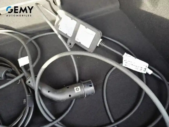 Renault Megane e-tech ev60 220 ch super charge — photo 28