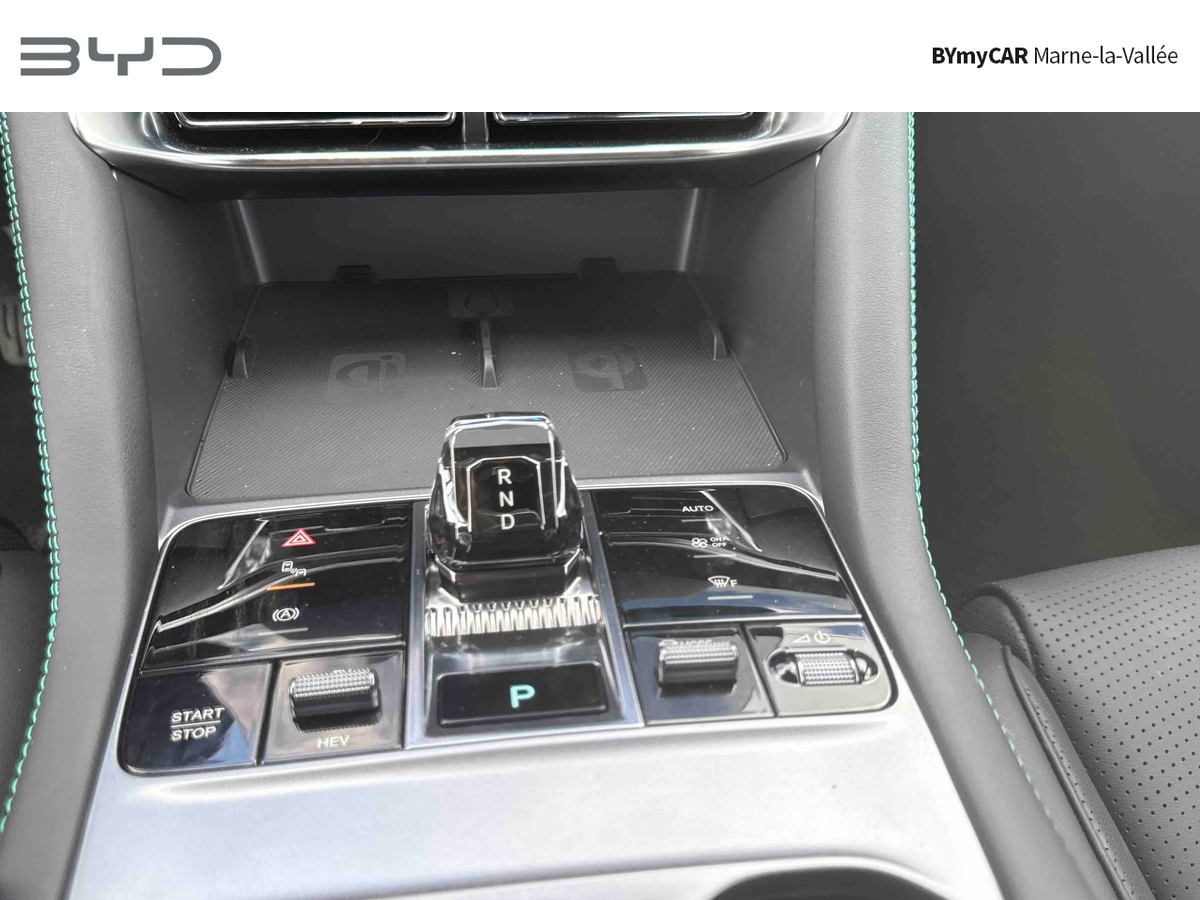 BYD Seal U 1.5l DM-i 218 ch PHEV — photo 17