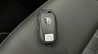 Peugeot 5008 Hybrid 145ch GT e-DCS6 — photo 16