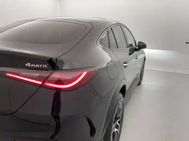 Mercedes Glc coupe 300 e hybrid eq 9g-tronic 4matic — photo 2