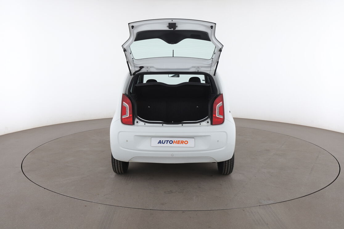 Volkswagen up! 1.0 Up! Club — photo 15