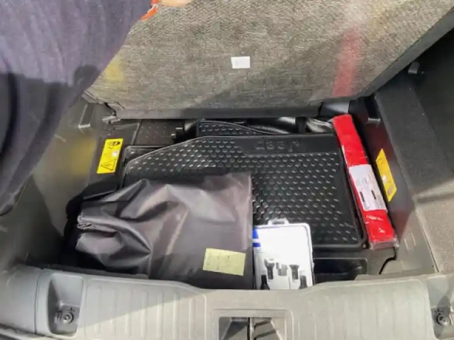 Jeep Renegade 1.3 gse t4 240ch 4xe s at6 — photo 8