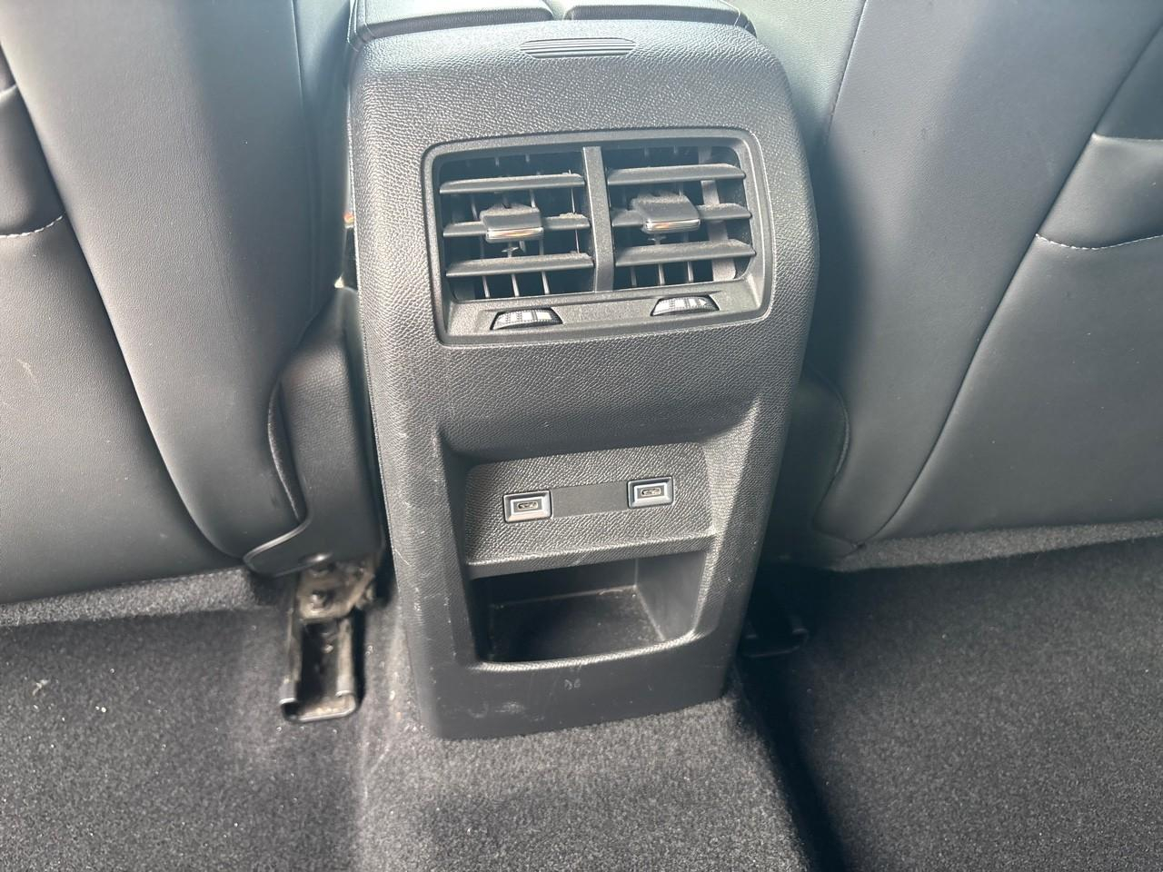 Peugeot 408 1.2 puretech 130ch s&s allure eat8 — photo 13