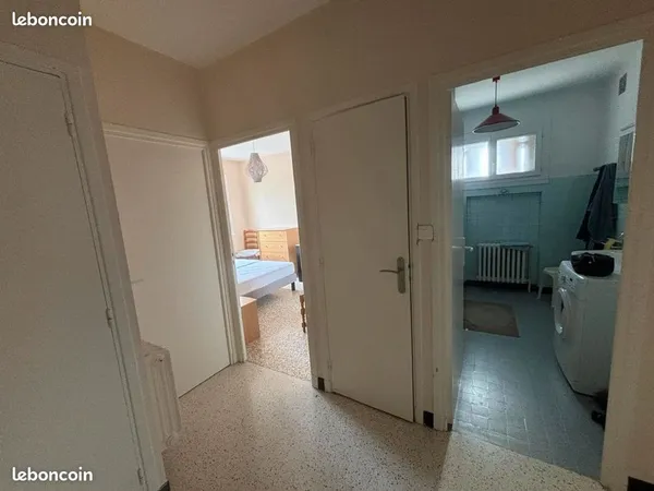 Chambre à louer en colocation 80m2 - Maison de ville quartier résidentiel