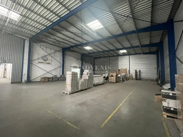 Local commercial 1705 m²