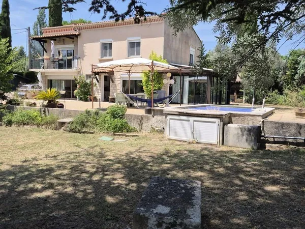 Villa 7 pièces 161 m²