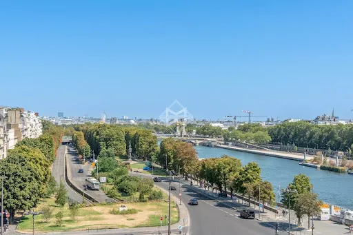 Appartement 5 pièces 143 m²