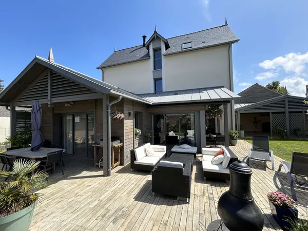 Maison 6 pièces 192 m²