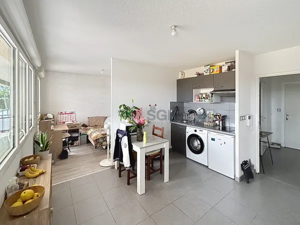 SAINT JEAN - Appartement T1 Bis avec Parking en sous sol.