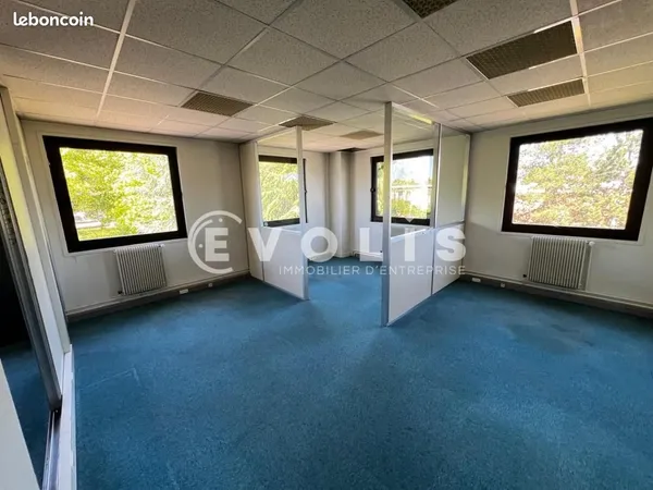 Bureaux 250 m²