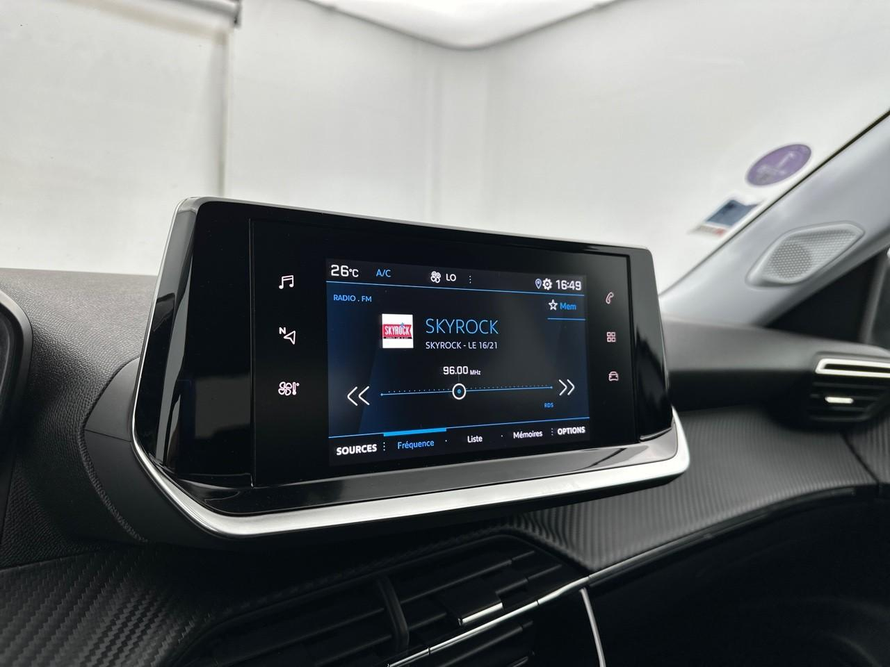 Peugeot 2008 puretech 130 s&s bvm6 style — photo 22