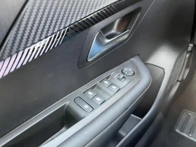 Peugeot 208 1.2 100ch s&amp;s style — photo 14