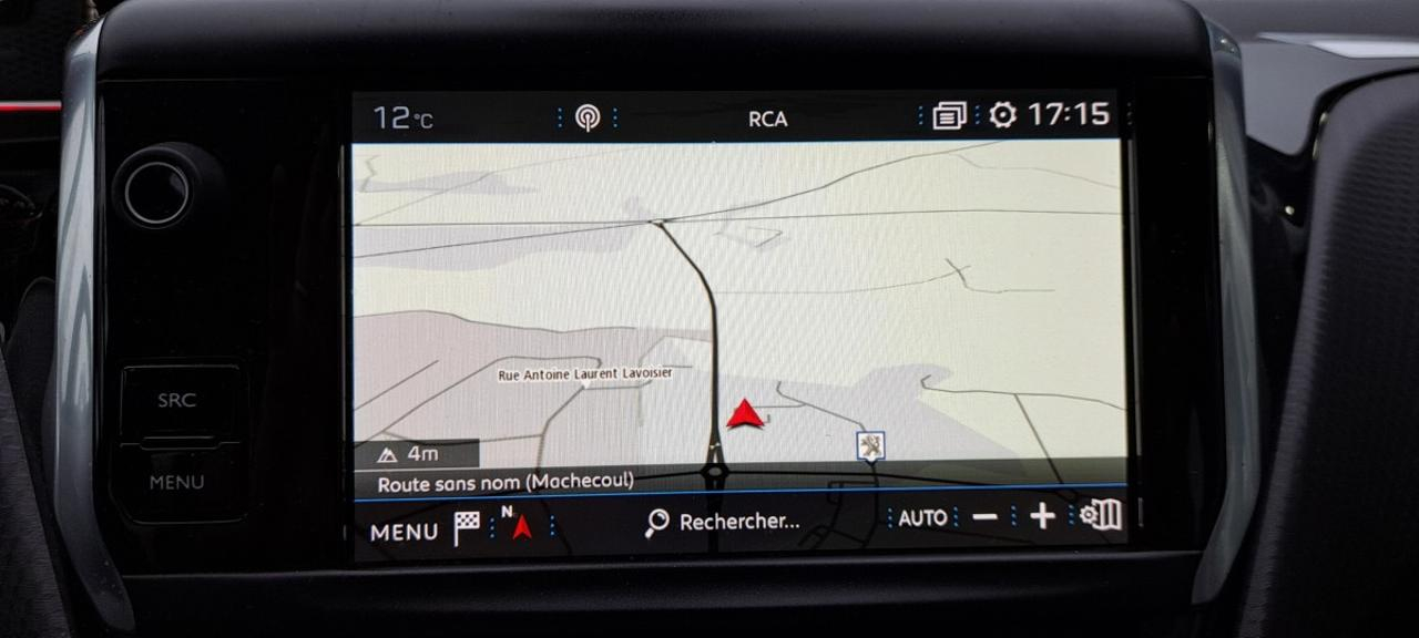 Peugeot 2008 puretech 130 s&s eat6 gt line — photo 20