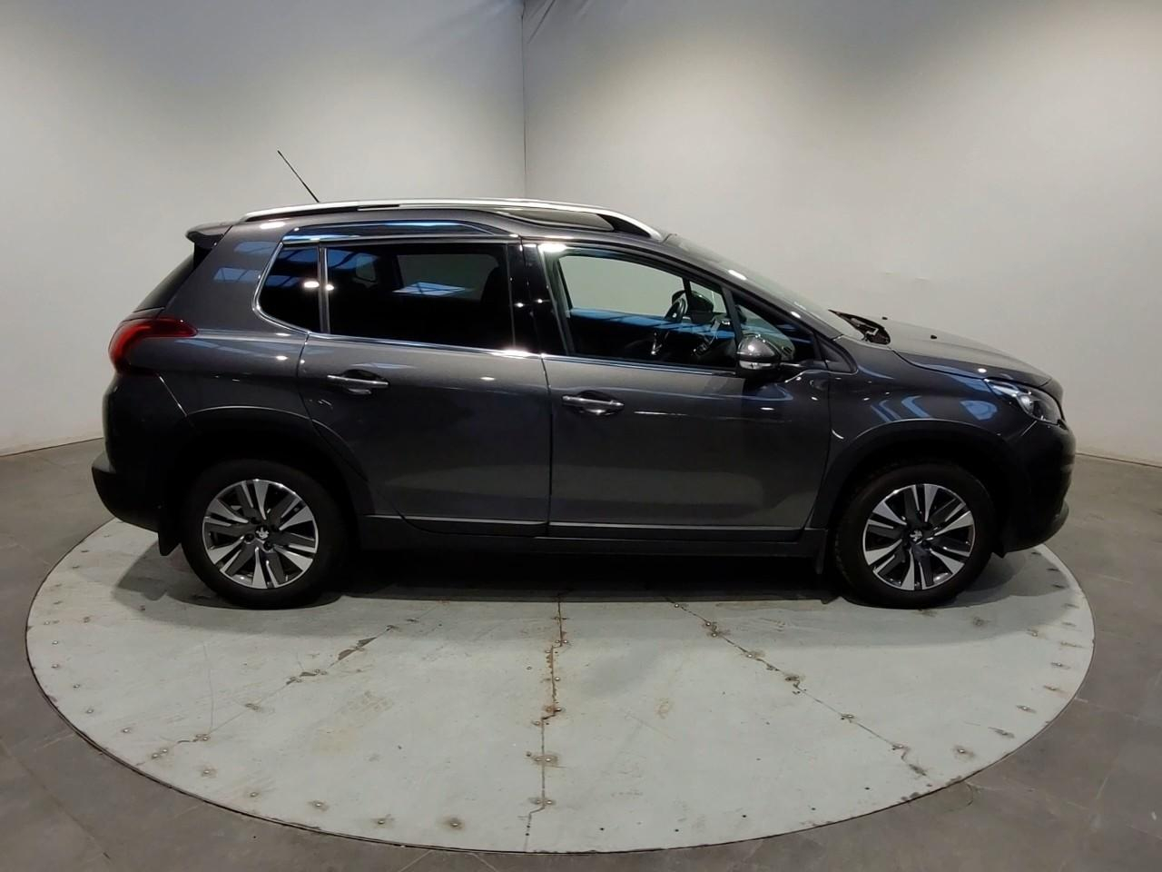 Peugeot 2008 puretech 130ch s&s eat6 allure — photo 6