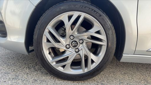 Citroen C4 1.2 Pure Tech 130 - Dynamic – 2015 – 55821 km – Essence – Boîte Manuelle — photo 19
