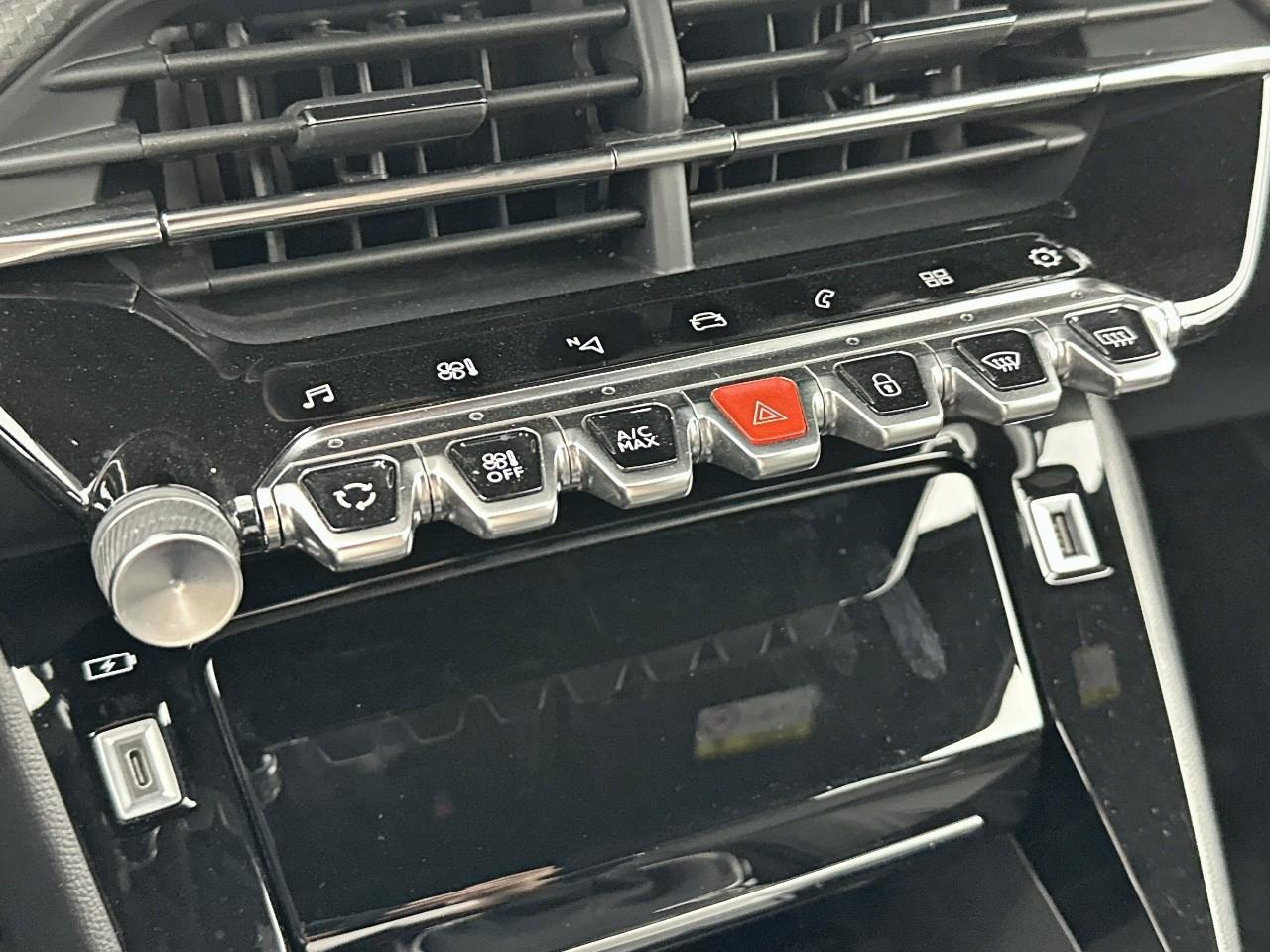 Peugeot 2008 puretech 130 s&s bvm6 gt — photo 28