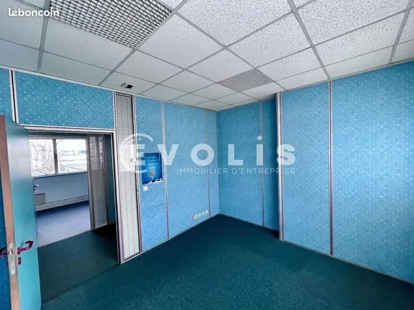 Bureaux 300 m²