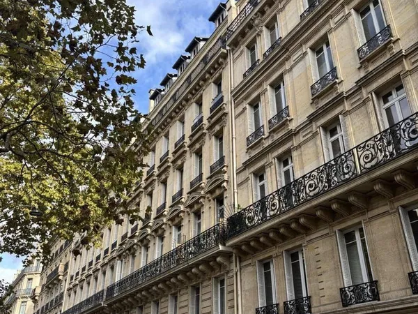 Appartement 6 pièces 250 m²
