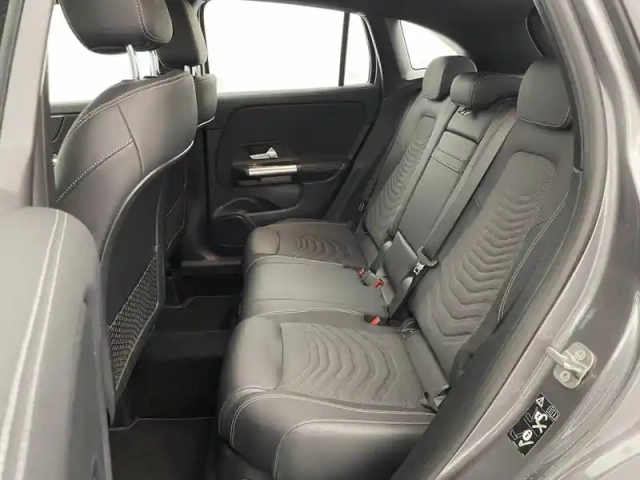Mercedes Gla 200 d 8g-dct 4matic — photo 16