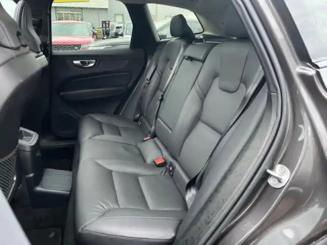 Volvo Xc60 t6 hybride rechargeable 253 + 145ch plus style dark geartronic 8 awd — photo 10