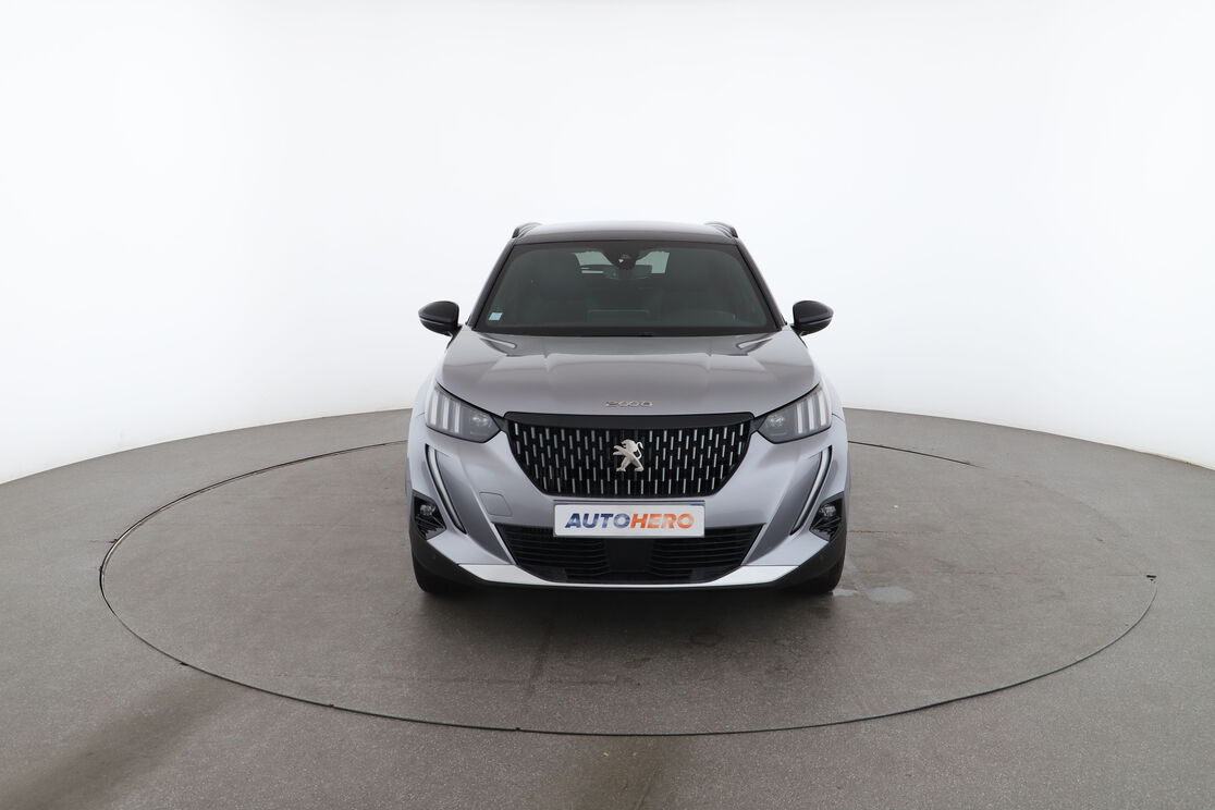 Peugeot 2008 1.2 PureTech GT EAT8 — photo 8