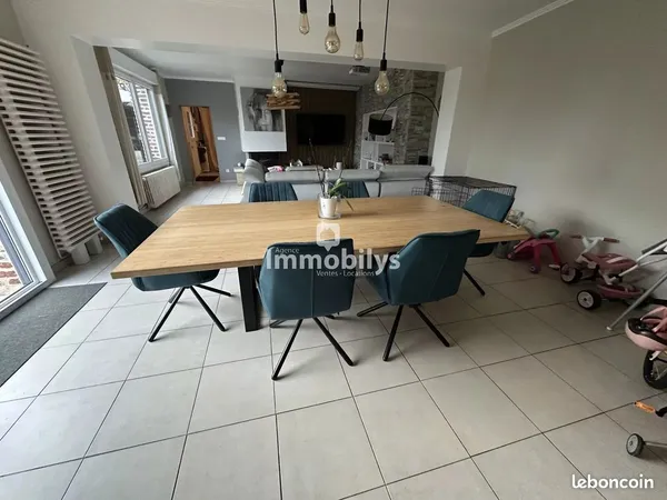Maison 9 pièces 180 m²
