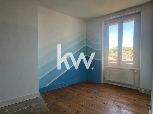 VENTE d'un appartement de 4 pièces (140 m²) à SAINT ETIENNE