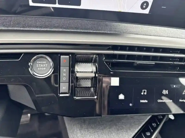 Peugeot 5008 hybrid 145 ch e-dcs6 — photo 14