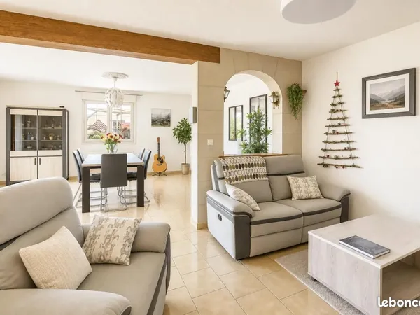 Maison 8 pièces 204 m²
